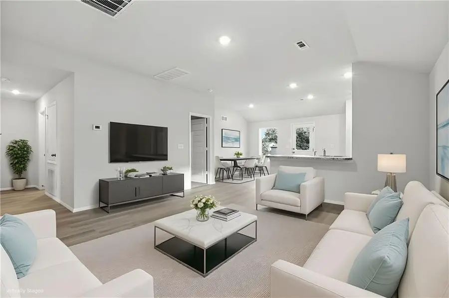 2306 Woodfield Drive, Tonganoxie, KS 66086 - Image #2