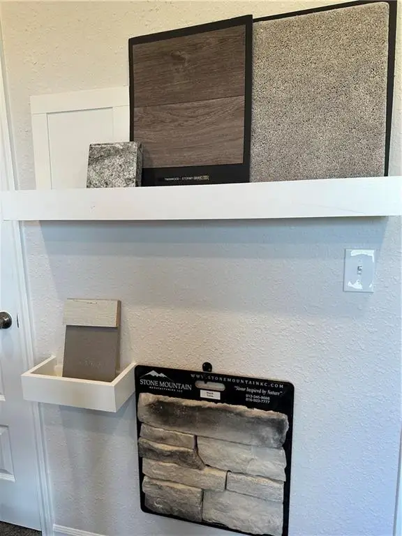 2288 Woodfield Drive, Tonganoxie, KS 66086 - Image #3