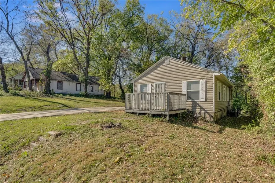 4132 Spruce Avenue, Kansas City, MO 64130 - Image #3