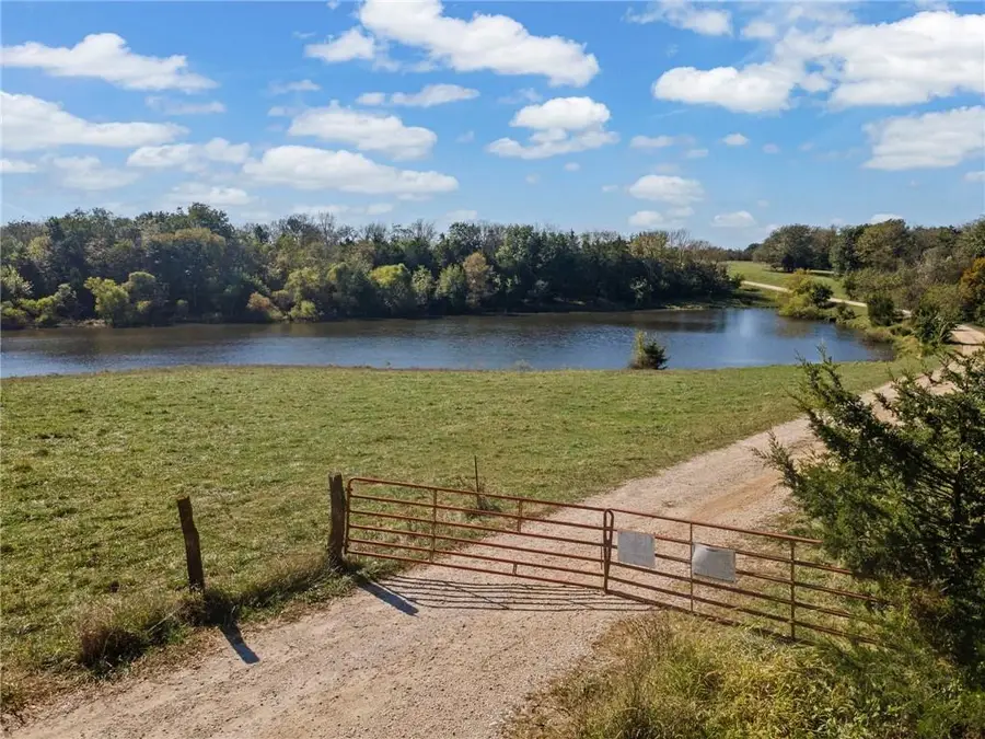 Cherokee Lane, Blackwater, MO 65322 - Image #2