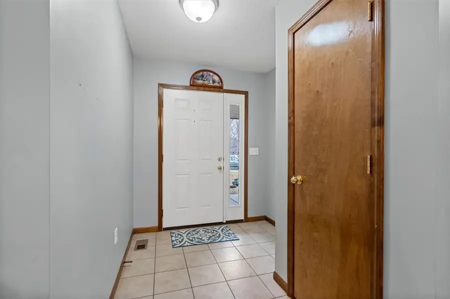 3313 Sw 46th Street, Topeka, KS 66604 - Image #2