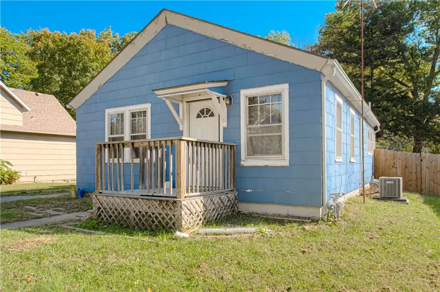 305 Walnut Street, Wellsville, KS 66092 - Image #3