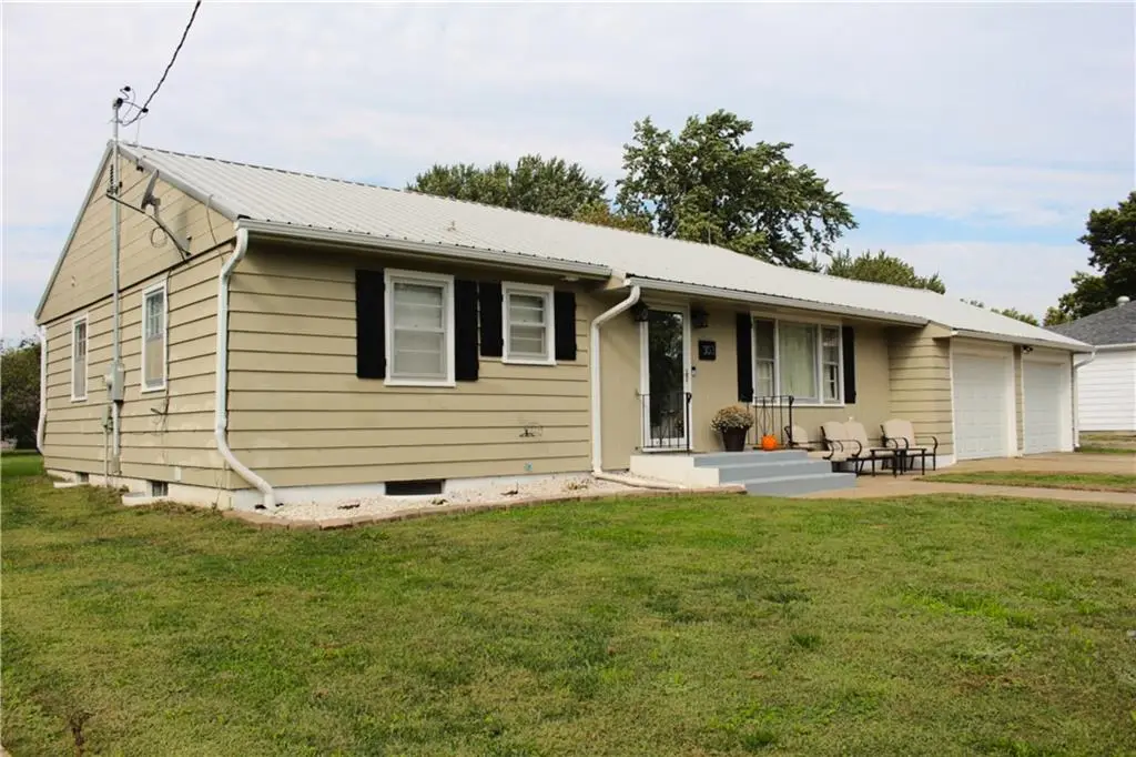 303 N Murrays Avenue, Braymer, MO 64624 - Image #1