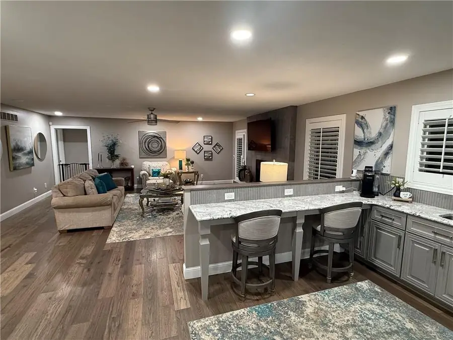 2306 Woodridge Court, Saint Joseph, MO 64506 - Image #2