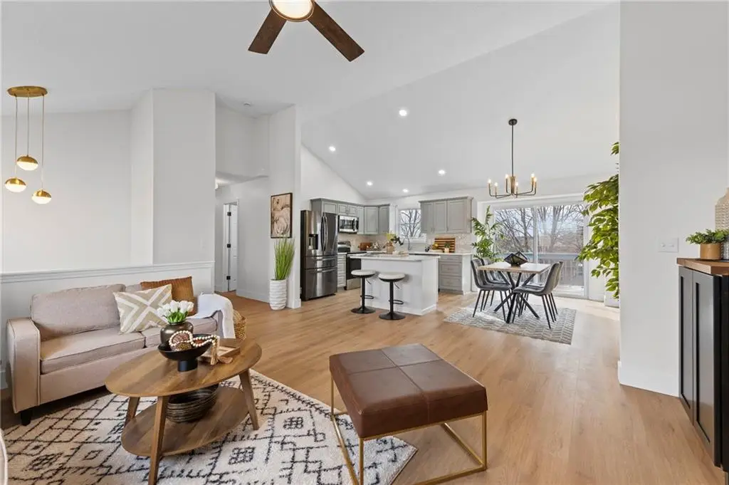 8540 N Robinhood Avenue, Kansas City, MO 64154 - Image #1