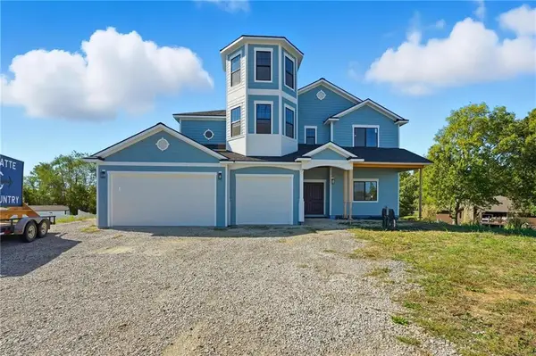 27135 Webster Court, Weston, MO 64098