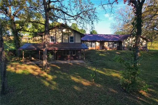 9127 Us 59 Highway, Atchison, KS 66002