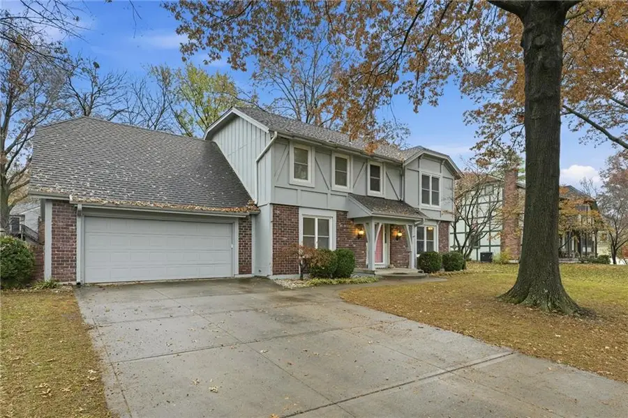 7917 Westgate Drive, Lenexa, KS 66215 - Image #3