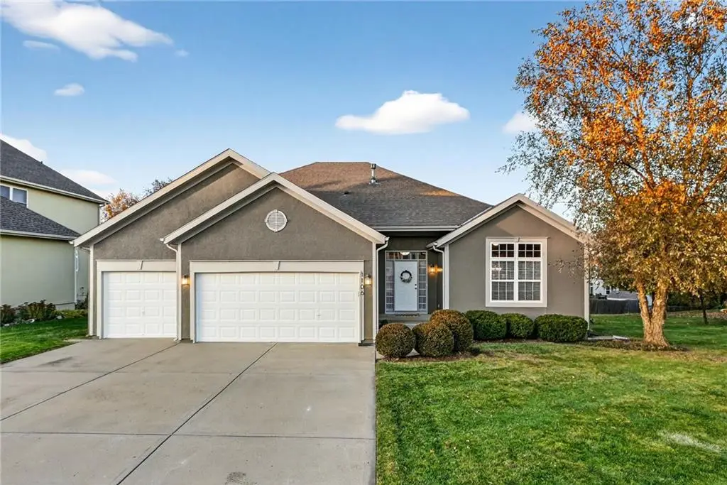 1106 NW 108th Court Nw, Kansas City, MO 64155 - Image #1