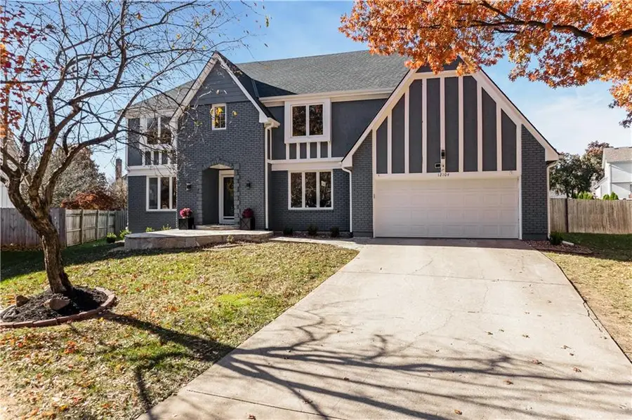 12104 Cedar Street, Overland Park, KS 66209 - Image #2