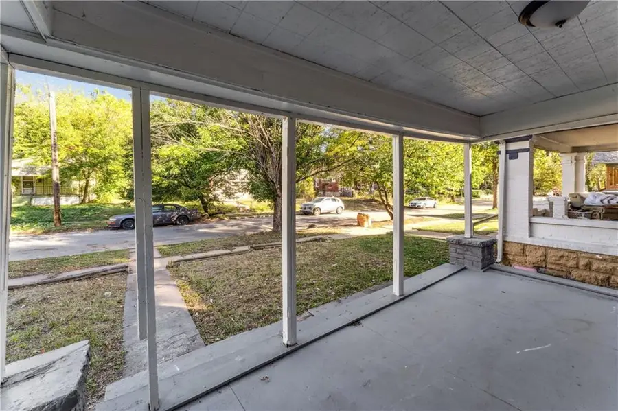 2734 Park Avenue, Kansas City, MO 64109 - Image #3