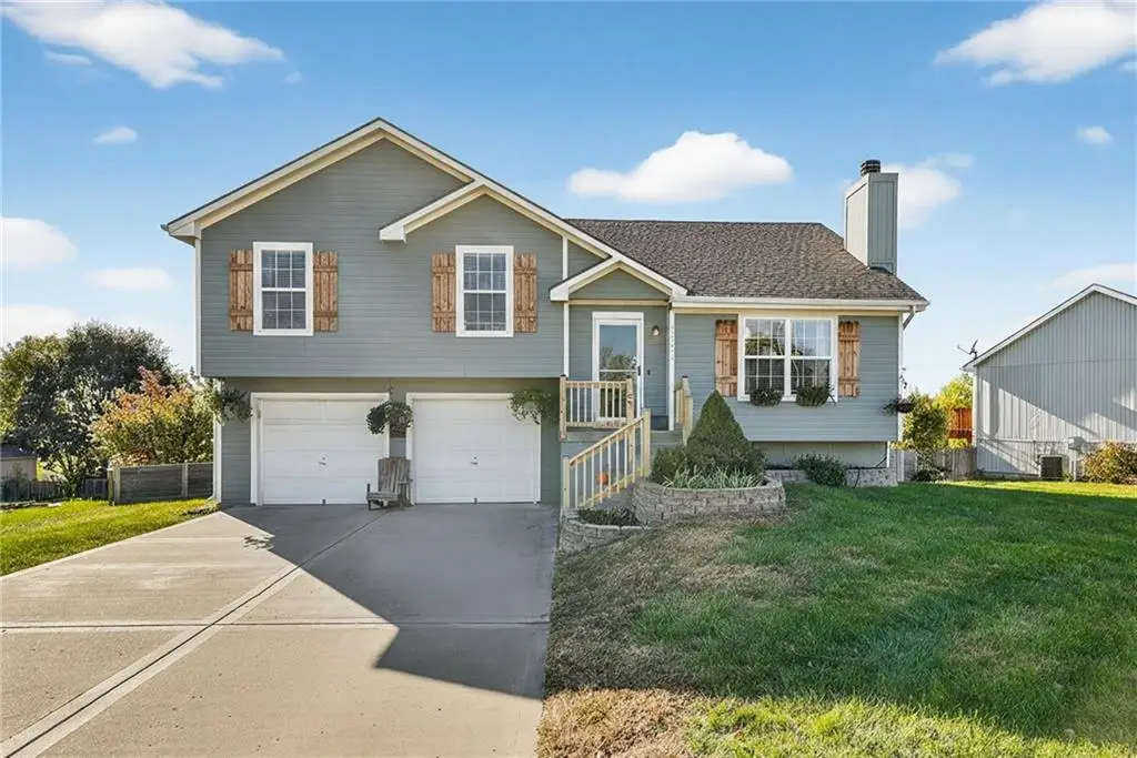 9305 NE Paw Paw Drive, Kansas City, MO 64157 - Image #1