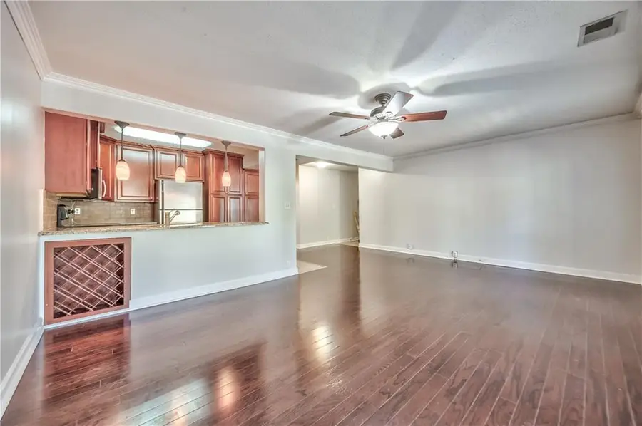 4727 Jarboe Street #83, Kansas City, MO 64112 - Image #3