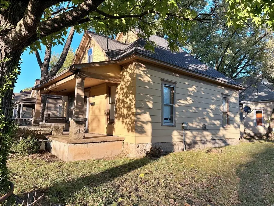 602 N Catalpa Street, Pittsburg, KS 66762 - Image #2