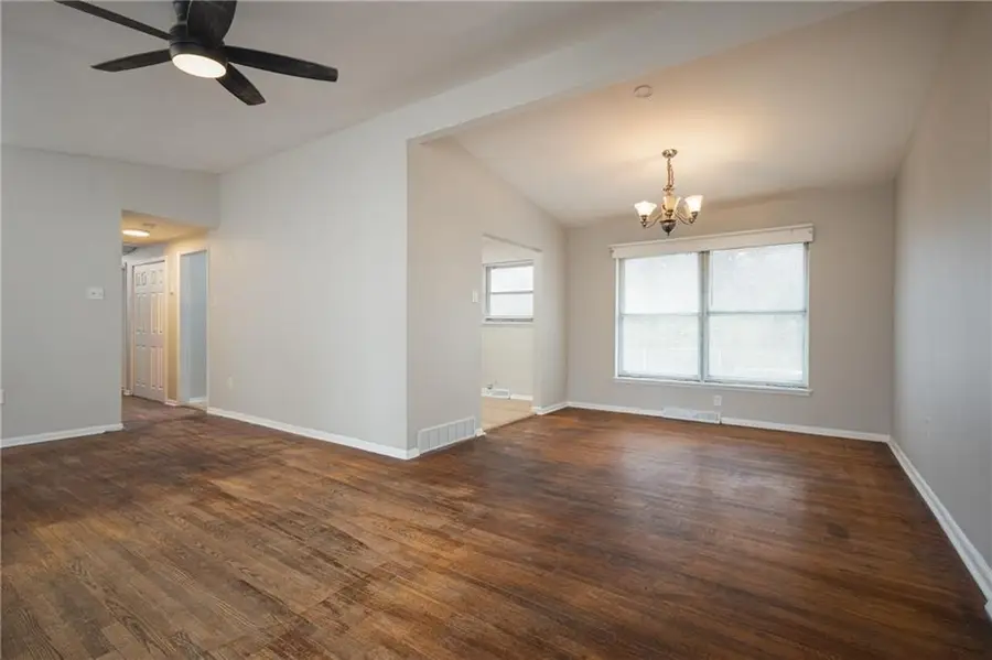 801 Cimmarron Trail, Belton, MO 64012 - Image #3