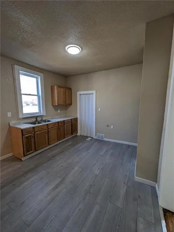 1618 Savannah Avenue, Saint Joseph, MO 64505 - Image #3