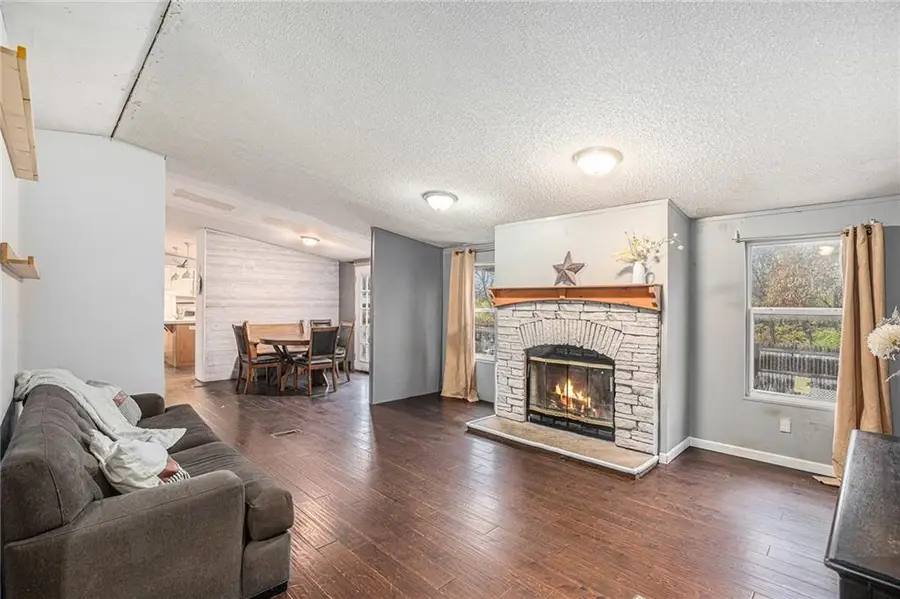 22030 W 178th Terrace, Olathe, KS 66062 - Image #3