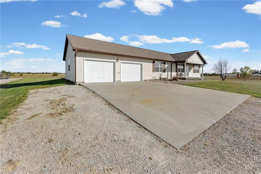 3665 Vermont Road, Wellsville, KS 66092 - Image #2