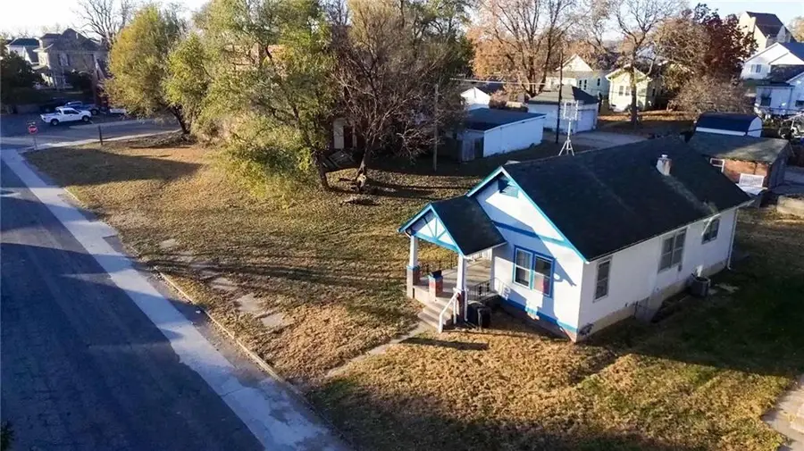 1015 Corby Street, Saint Joseph, MO 64501 - Image #3