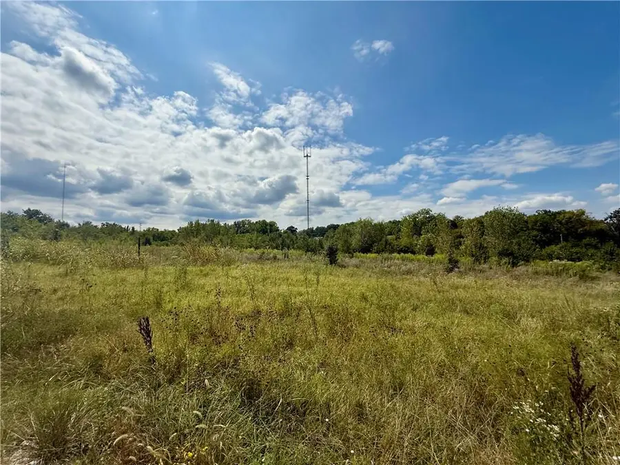 5202 Bennington Street, Kansas City, MO 64129 - #3