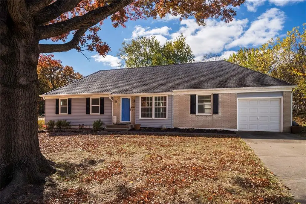 9702 Eby Street, Overland Park, KS 66212 - Image #1