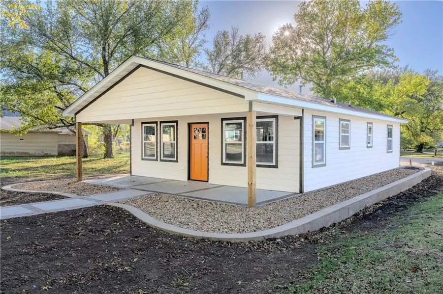 217 N 17th Street, Fredonia, KS 66736 - Image #2