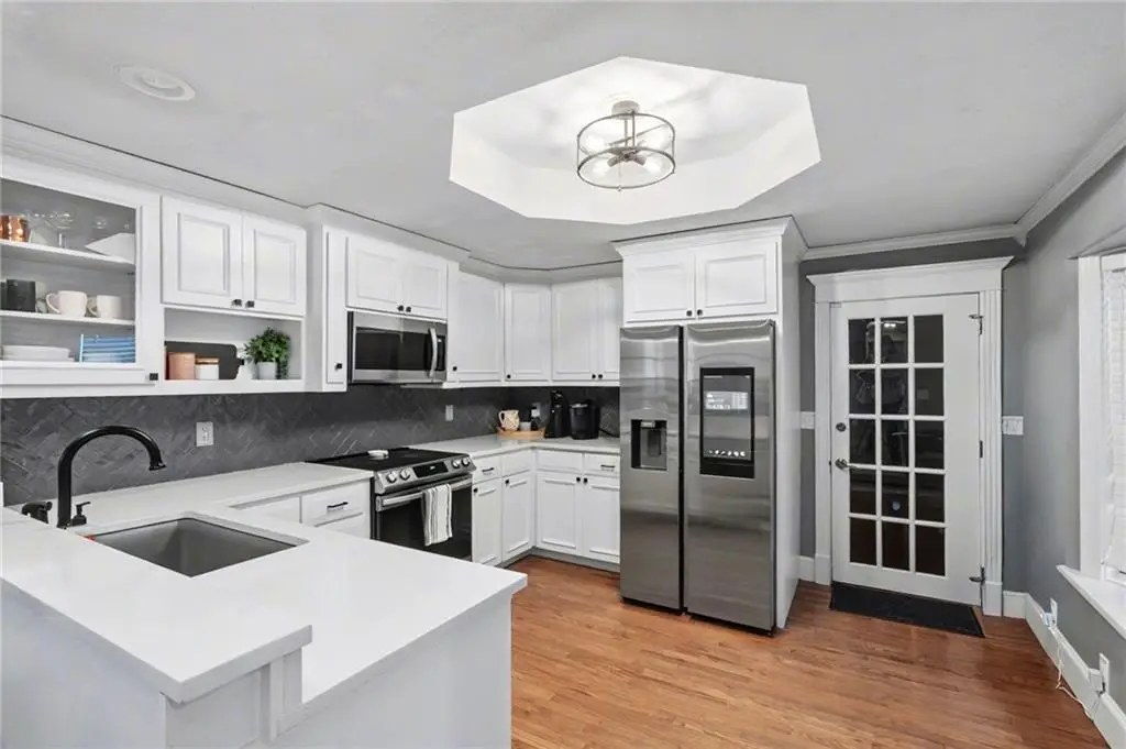 72 E 1600 Road, Baldwin City, KS 66006 - Image #1