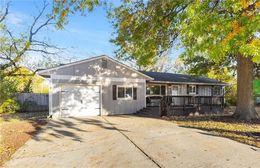 600 S Lee Avenue, Olathe, KS 66061 - Image #2