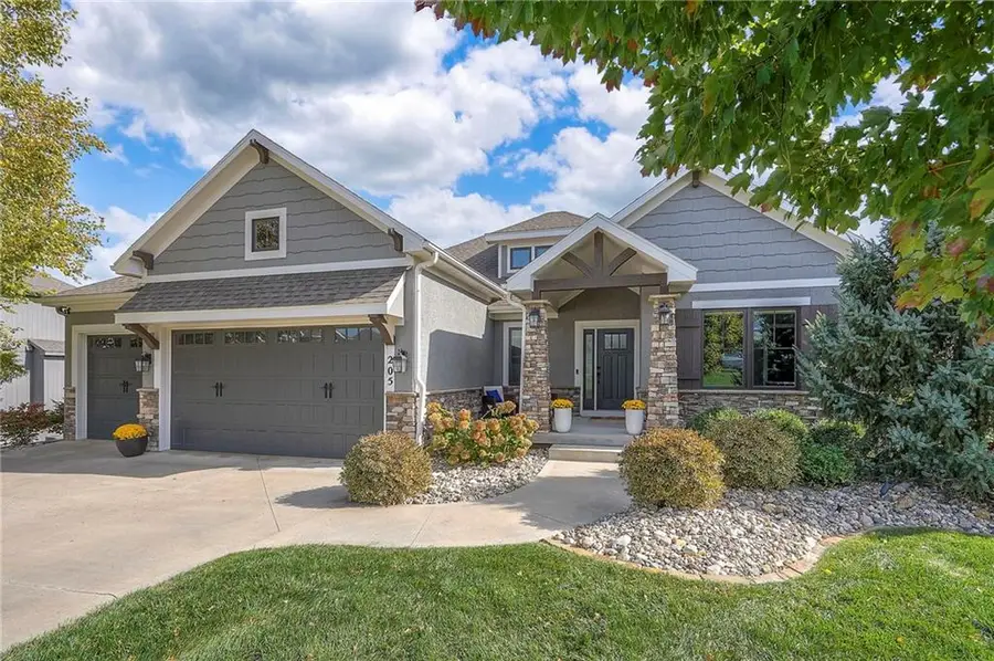 205 SW Mackenzie Drive, Lees Summit, MO 64081 - Image #2