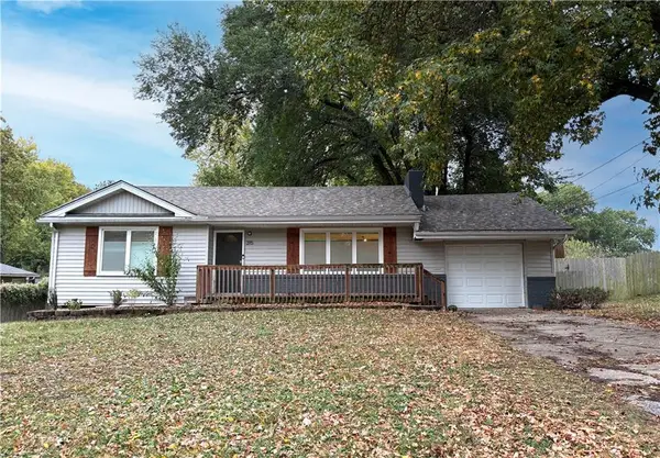 315 NE Forest Avenue, Lee's Summit, MO 64063