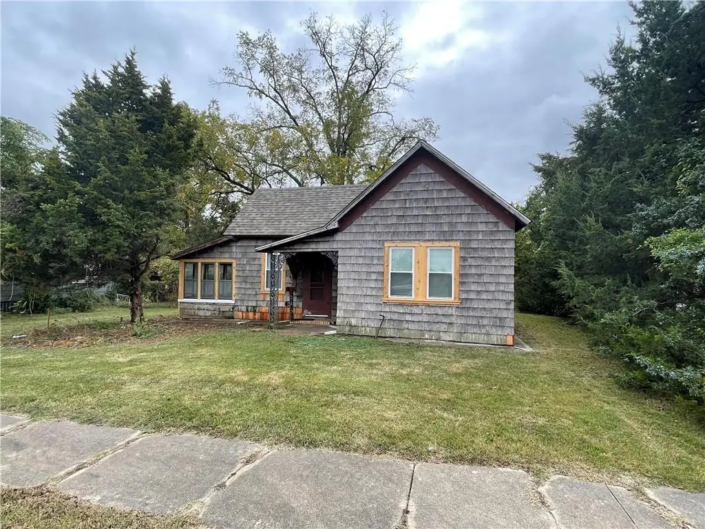 106 E Carlton Street, Pittsburg, KS 66762 - Image #1