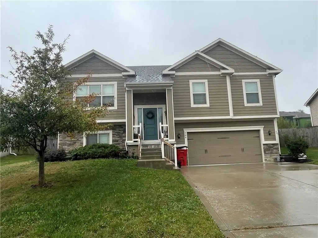 704 NW Eagle Drive, Grain Valley, MO 64029 - Image #1