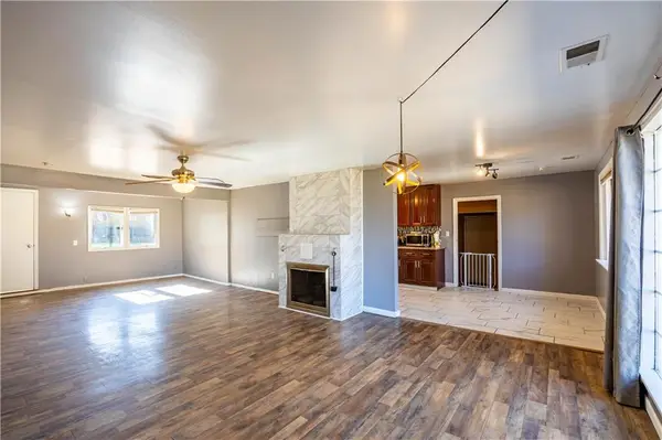 3 Glen Arbor Road, Kansas City, MO 64114