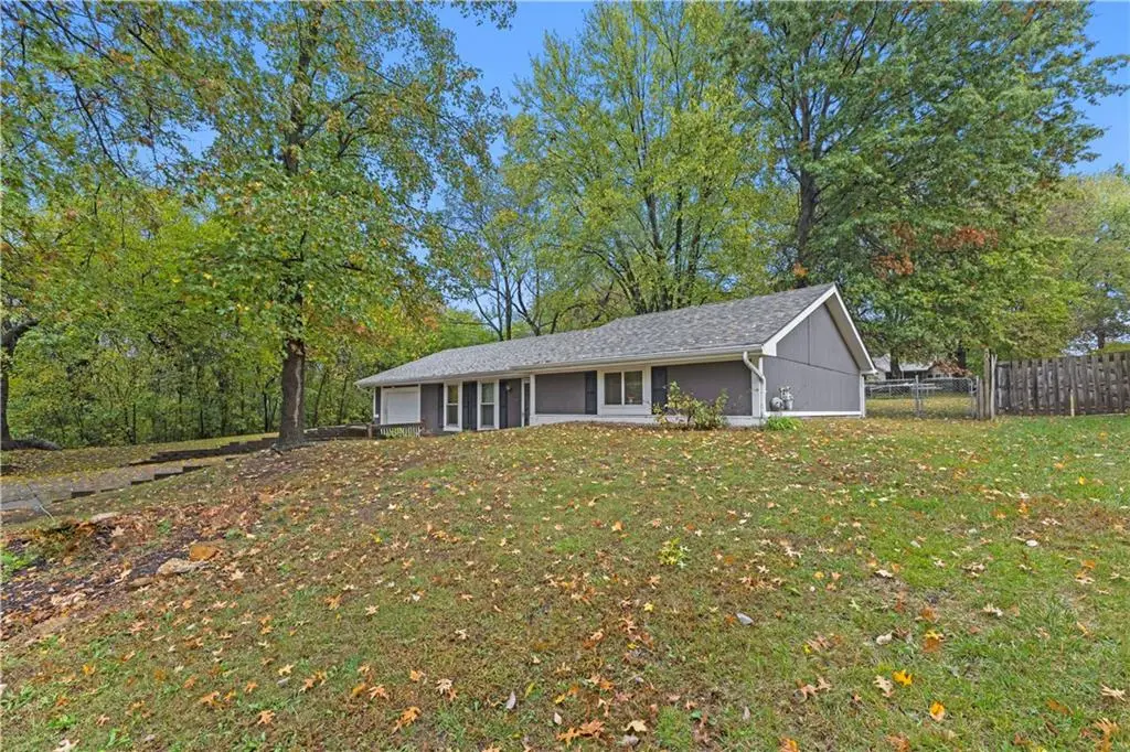 3305 N 157th Street, Basehor, KS 66007 - Image #1