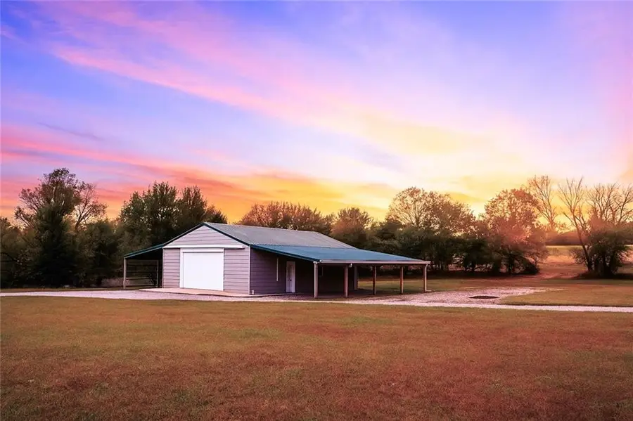 10130 W 2400 Road, Fontana, KS 66026 - Image #2