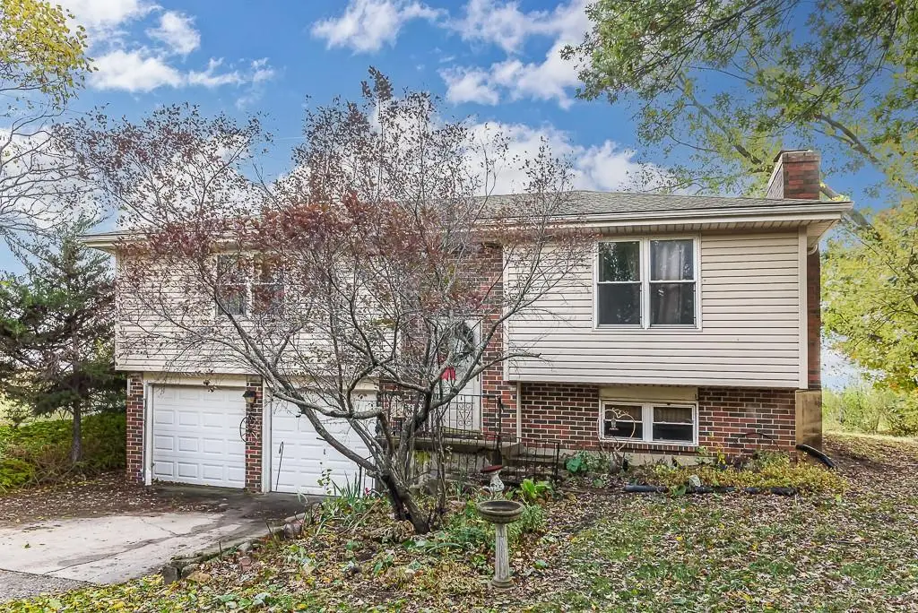 24921 Mclouth Road, Tonganoxie, KS 66086 - Image #1