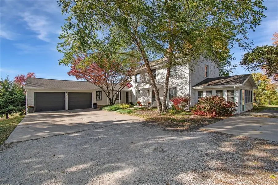 1002 E Hubach Hill Road, Raymore, MO 64083 - Image #2