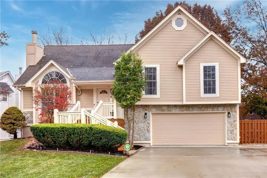 8015 W 148th Terrace, Overland Park, KS 66223 - Image #1