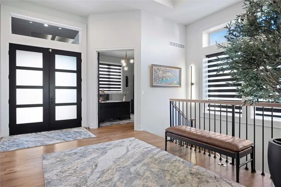 8181 Valley Road, Lenexa, KS 66220 - Image #2