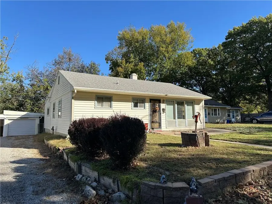 2015 Barkley Lane, Saint Joseph, MO 64501 - Image #3