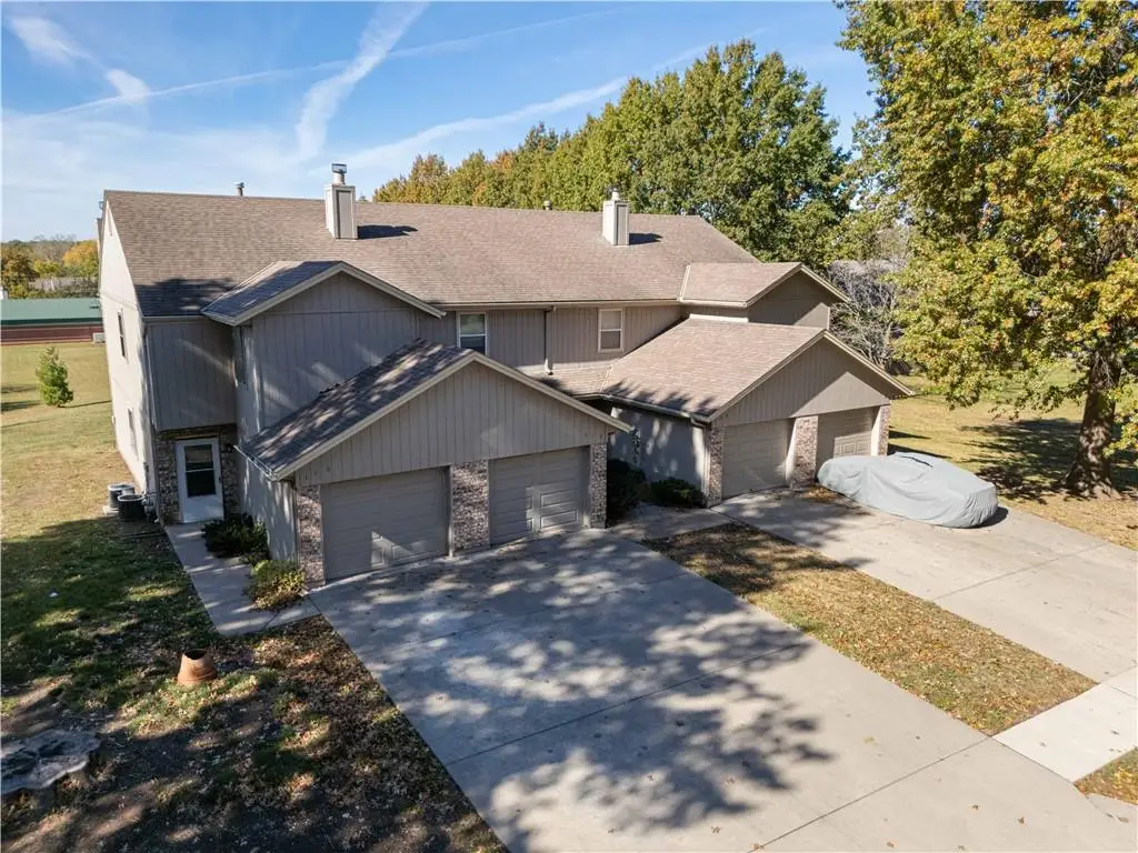 116-122 NE Greystone Drive, Lees Summit, MO 64086 - Image #1