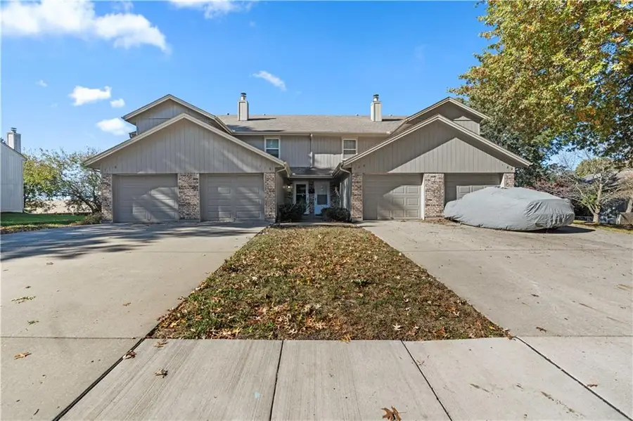 116-122 NE Greystone Drive, Lees Summit, MO 64086 - Image #3