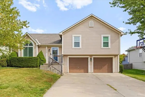 2003 NW Elmwood Drive, Grain Valley, MO 64029