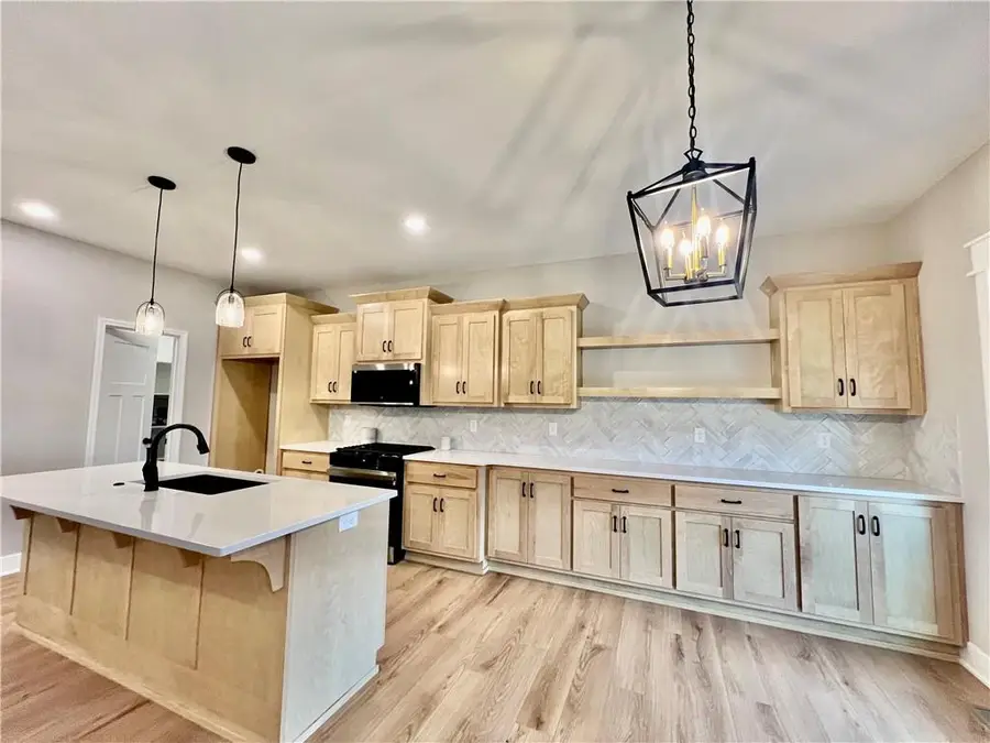 1909 Longview Drive, Liberty, MO 64068 - Image #2