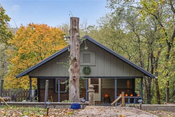 11534 Gill Street, Sugar Creek, MO 64054