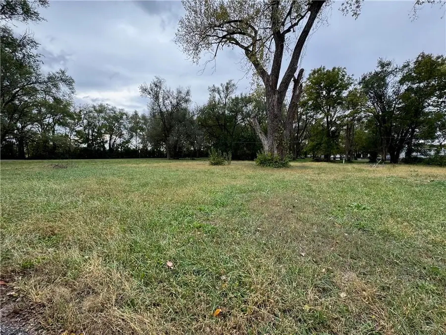 6634 Sherman Street, Saint Joseph, MO 64504 - Image #2