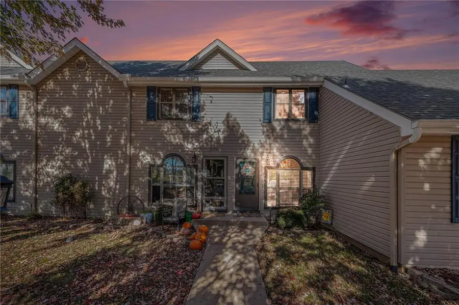 233 Stonebridge Lane, Smithville, MO 64089 - Image #2