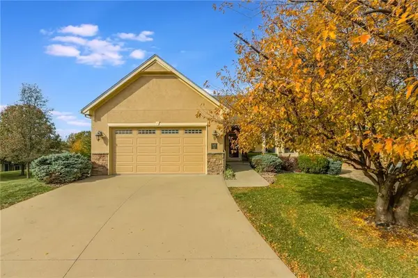 508 Ashurst Court, Lee's Summit, MO 64081