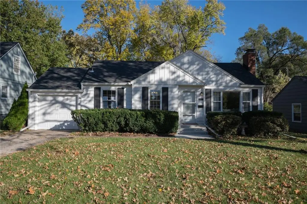 8201 Ward Parkway, Kansas City, MO 64114 - Image #1