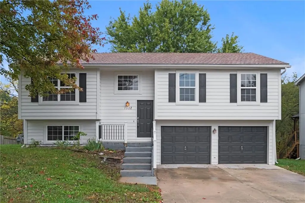 1882 Gates Drive W, Platte City, MO 64079 - Image #1